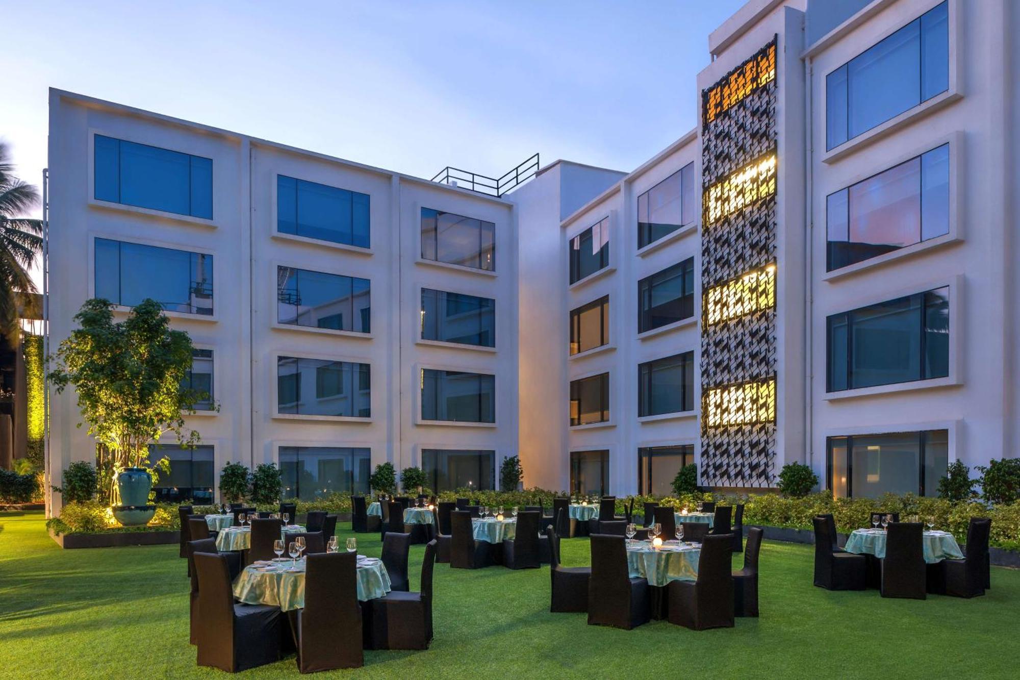 Hyatt Centric Candolim Goa Exterior photo